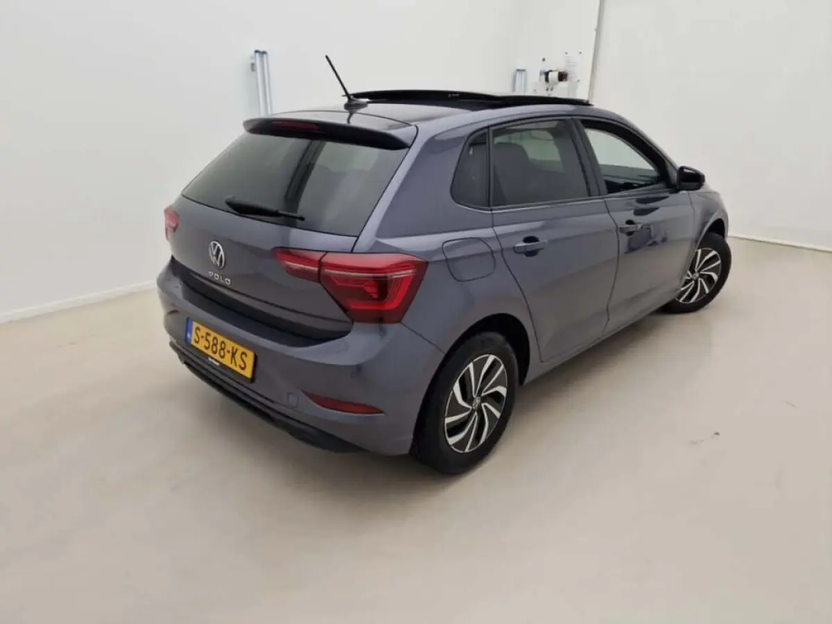 1.0 TSI Life Business 95 PK| Origineel Nederlands | 1e Eigenaar | Dealeronderhouden | Panoramadak | LED Matrix | Navigatie | Stoelverwarming | Achteruitrijcamera | Parkeersensoren