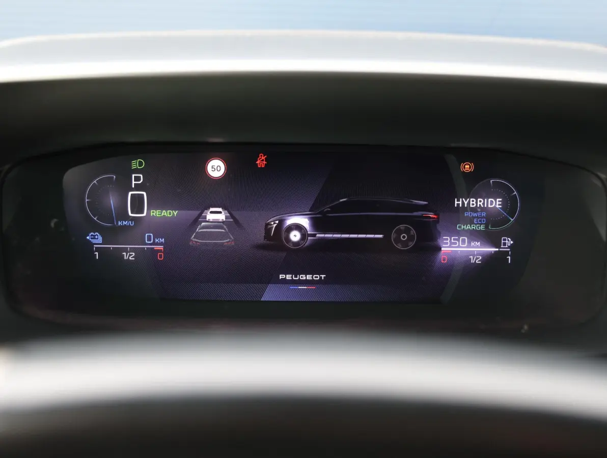 1.6 HYbrid 180 GT Pack Business 1e Eigenaar | FOCAL Hi-Fi | Trekhaak | Achterklep Handsfree | Stoelverwarming | Apple Carplay & Android Auto