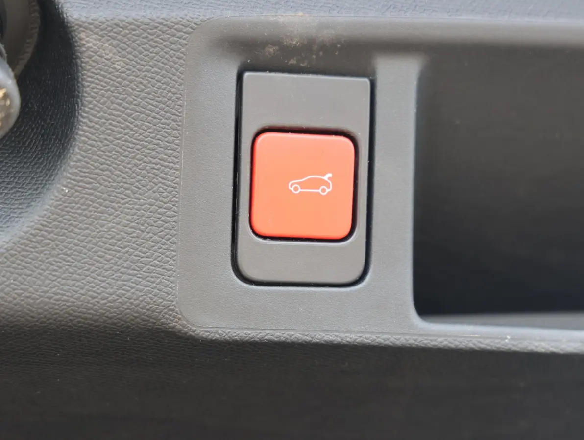 1.6 HYbrid 180 GT Pack Business 1e Eigenaar | FOCAL Hi-Fi | Trekhaak | Achterklep Handsfree | Stoelverwarming | Apple Carplay & Android Auto