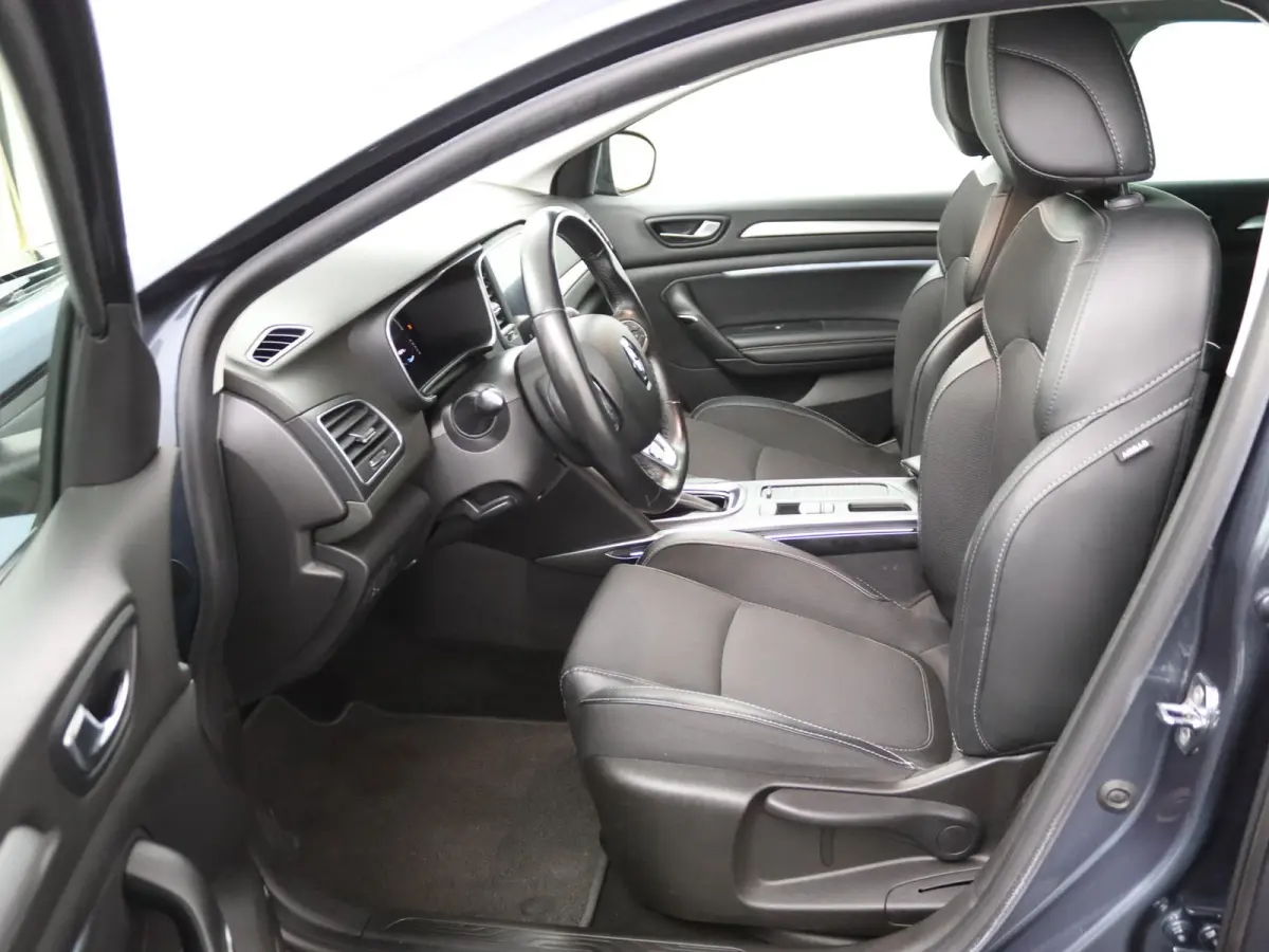 Plug-in Hybrid 160 Intens | Navigatie | Achteruitrijcamera |