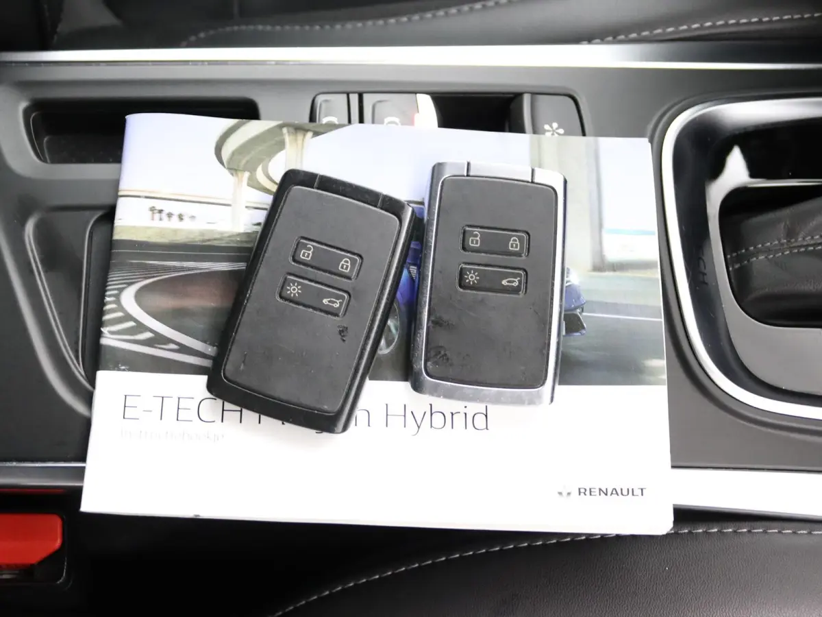Plug-in Hybrid 160 Intens | Navigatie | Achteruitrijcamera |