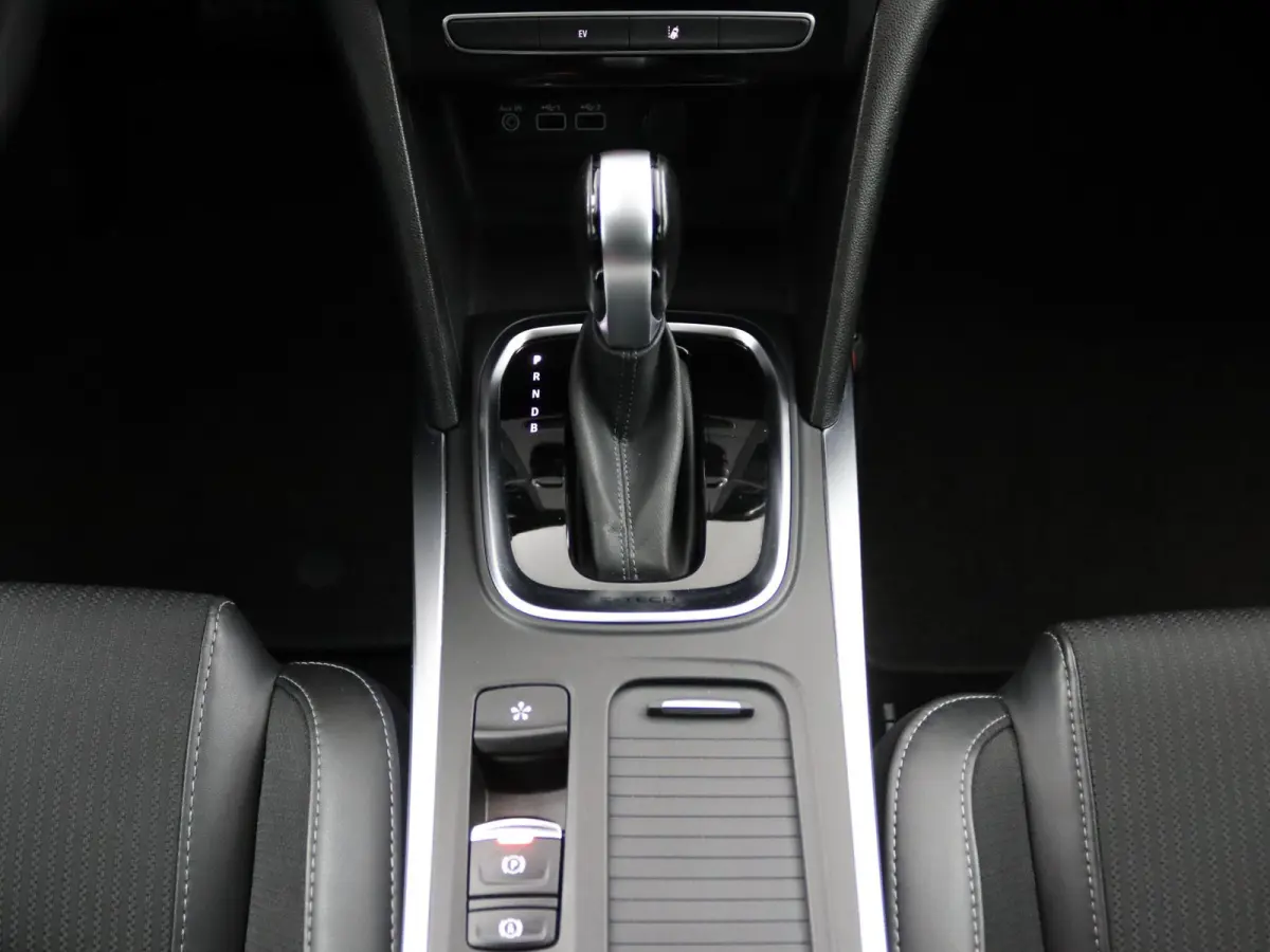 Plug-in Hybrid 160 Intens | Navigatie | Achteruitrijcamera |