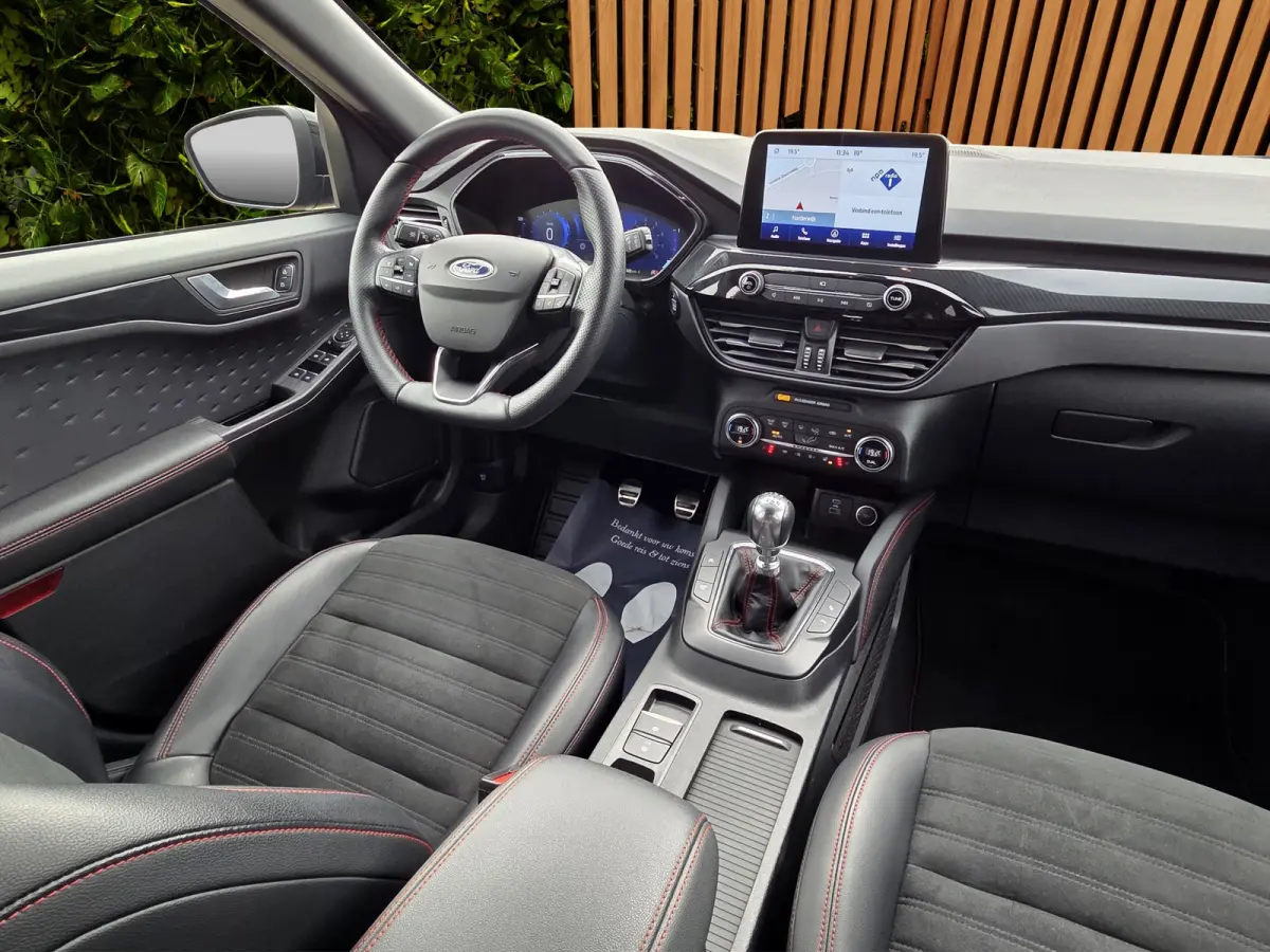 1.5 EcoBoost ST-Line X Trekhaak | Stoel- stuurverw. | Adaptieve cruise | Headup | Carplay | Camera | Keyless