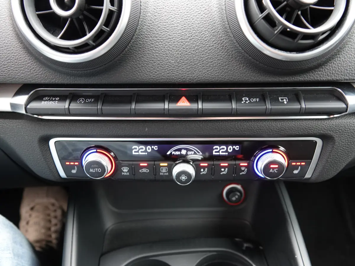 1.4 TFSI Ambition Pro S-LINE AUTOMAAT | H-LEER | LMV | CLIMA