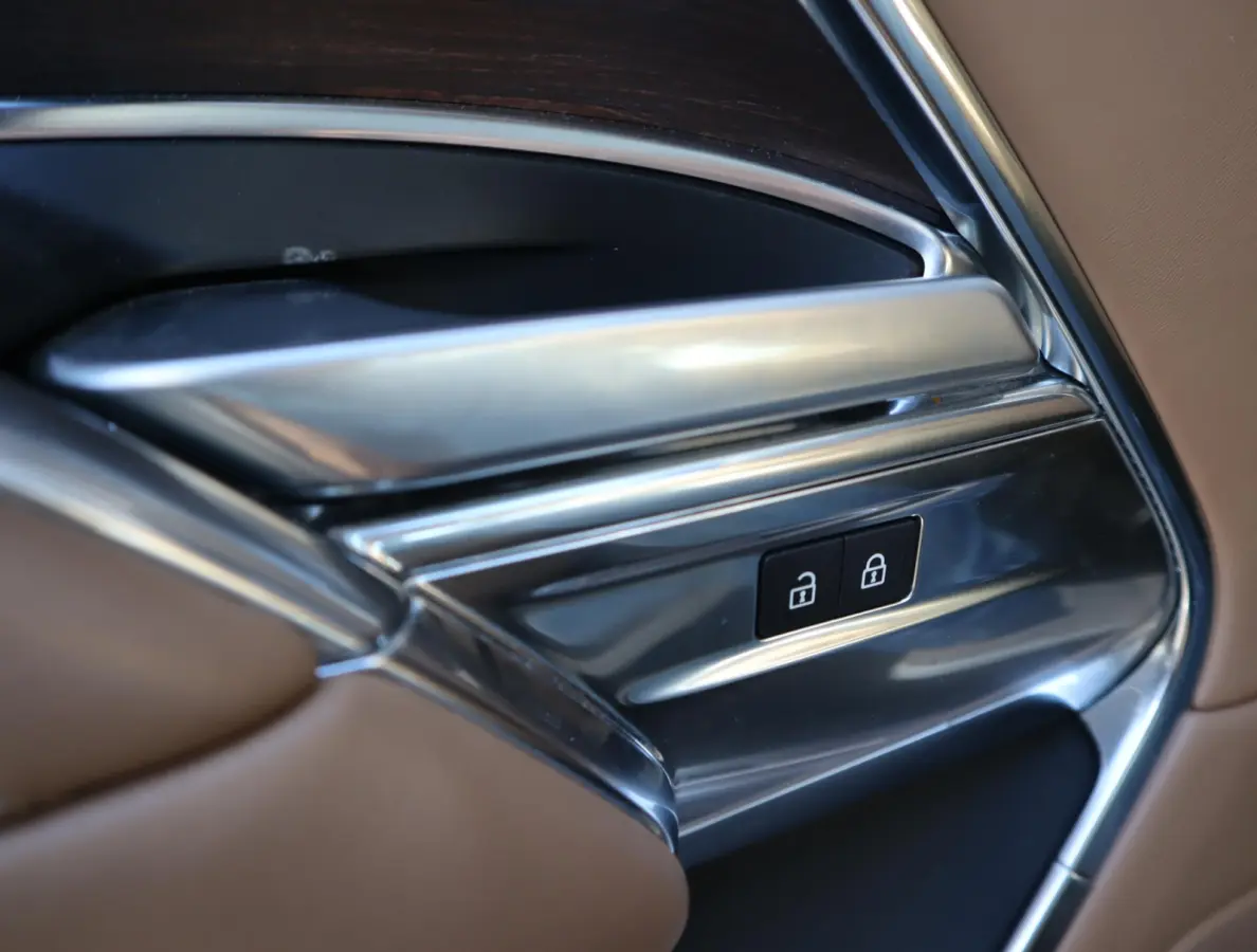 3.0 P510e Autobiography PHEV | Pano | Stoel en stuurverwarming | Memoty seats voor en achter | 360 camera | Trekhaak