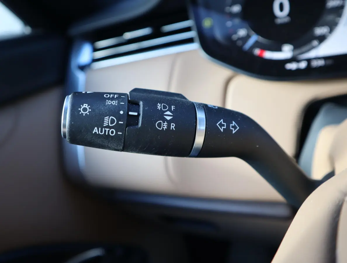 3.0 P510e Autobiography PHEV | Pano | Stoel en stuurverwarming | Memoty seats voor en achter | 360 camera | Trekhaak