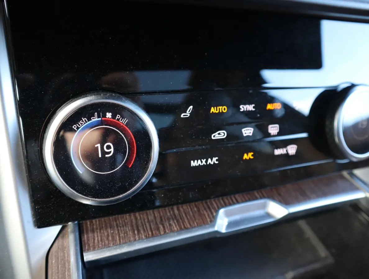 3.0 P510e Autobiography PHEV | Pano | Stoel en stuurverwarming | Memoty seats voor en achter | 360 camera | Trekhaak