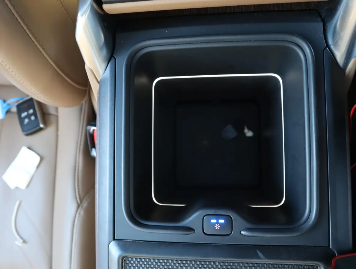 3.0 P510e Autobiography PHEV | Pano | Stoel en stuurverwarming | Memoty seats voor en achter | 360 camera | Trekhaak