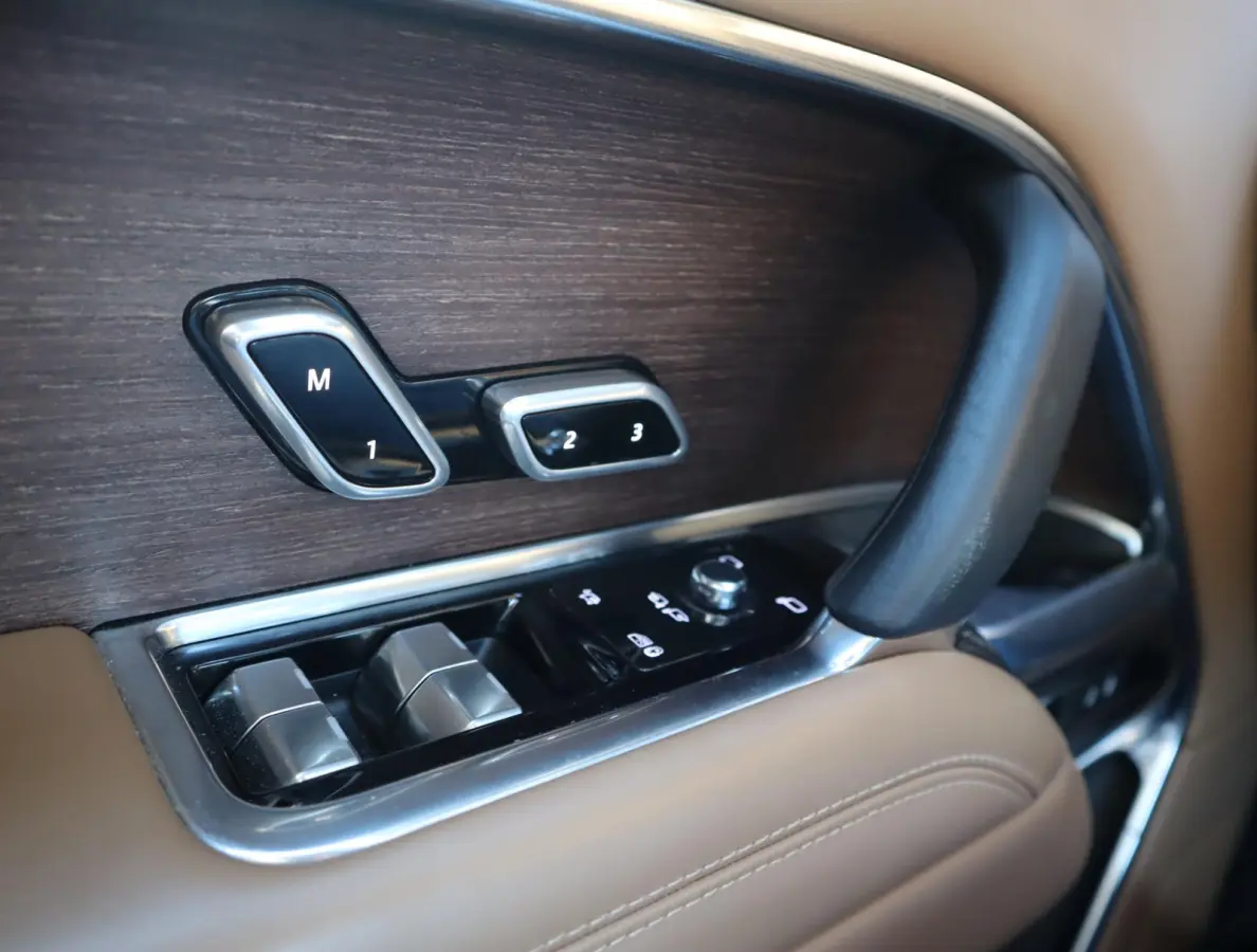 3.0 P510e Autobiography PHEV | Pano | Stoel en stuurverwarming | Memoty seats voor en achter | 360 camera | Trekhaak