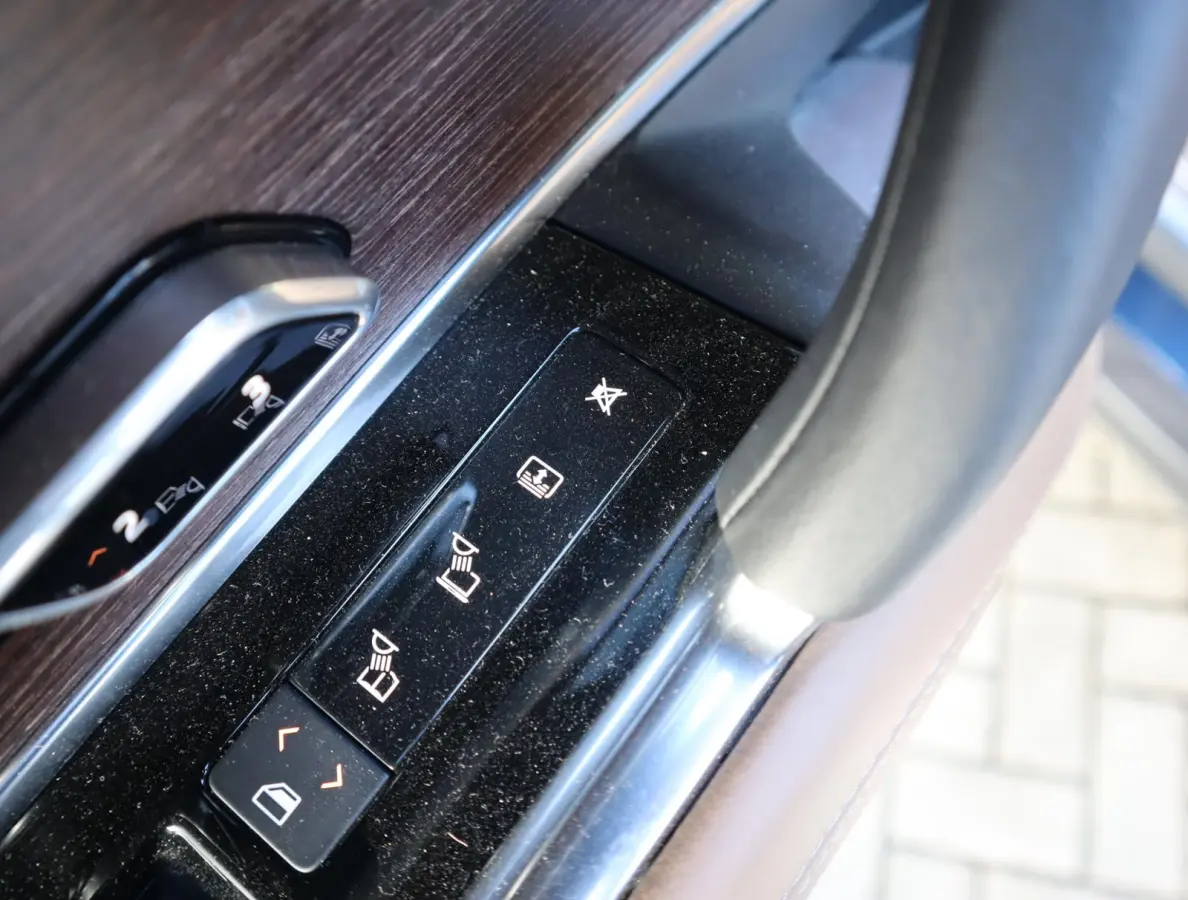3.0 P510e Autobiography PHEV | Pano | Stoel en stuurverwarming | Memoty seats voor en achter | 360 camera | Trekhaak