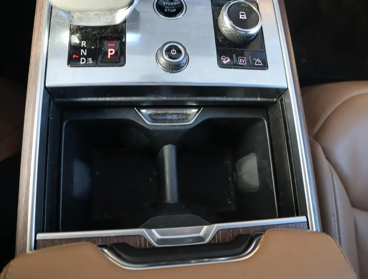 3.0 P510e Autobiography PHEV | Pano | Stoel en stuurverwarming | Memoty seats voor en achter | 360 camera | Trekhaak