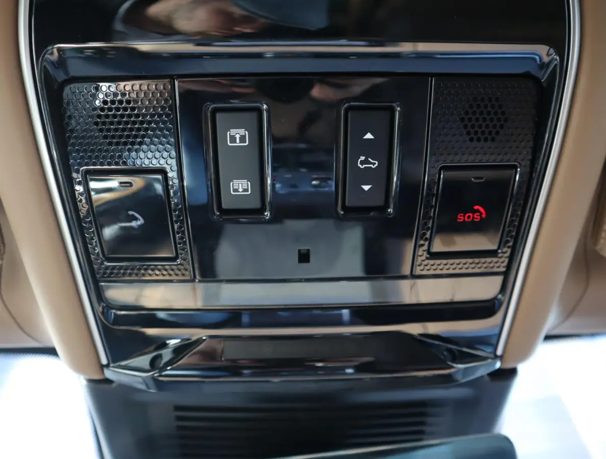 3.0 P510e Autobiography PHEV | Pano | Stoel en stuurverwarming | Memoty seats voor en achter | 360 camera | Trekhaak