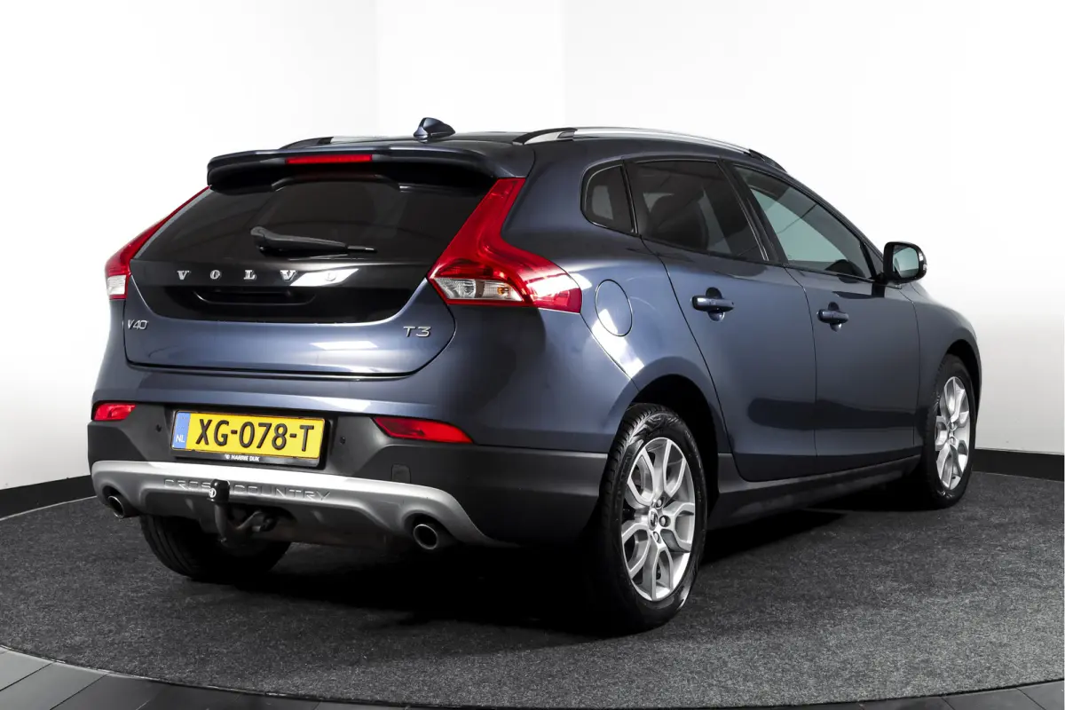 1.5 T3 150 PK Polar+ Luxury - Automaat Orig. NL | Panodak | Adapt. Cruise | Harman/Kardon | Stoelverw. | Standkachel | PDC | Camera | NAV | ECC | Afn.Trekhaak | LM 17" |