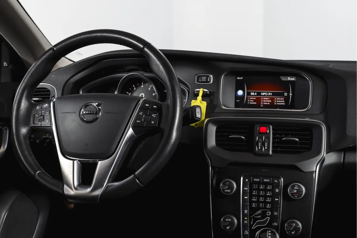 1.5 T3 150 PK Polar+ Luxury - Automaat Orig. NL | Panodak | Adapt. Cruise | Harman/Kardon | Stoelverw. | Standkachel | PDC | Camera | NAV | ECC | Afn.Trekhaak | LM 17" |