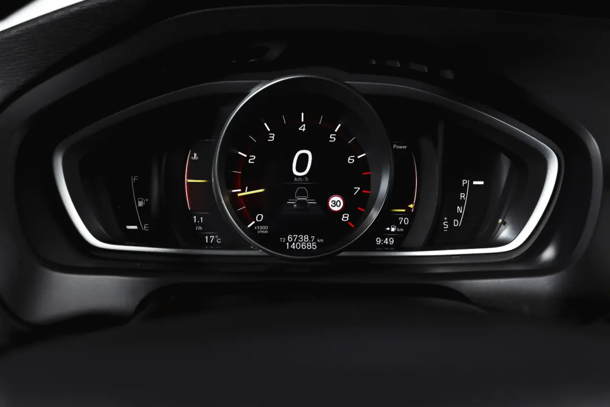 1.5 T3 150 PK Polar+ Luxury - Automaat Orig. NL | Panodak | Adapt. Cruise | Harman/Kardon | Stoelverw. | Standkachel | PDC | Camera | NAV | ECC | Afn.Trekhaak | LM 17" |