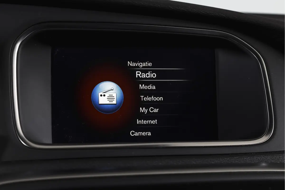 1.5 T3 150 PK Polar+ Luxury - Automaat Orig. NL | Panodak | Adapt. Cruise | Harman/Kardon | Stoelverw. | Standkachel | PDC | Camera | NAV | ECC | Afn.Trekhaak | LM 17" |