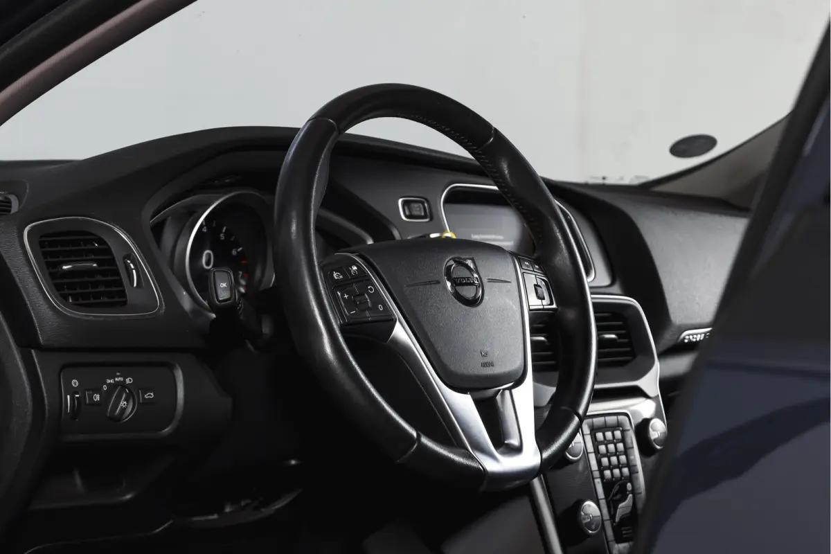 1.5 T3 150 PK Polar+ Luxury - Automaat Orig. NL | Panodak | Adapt. Cruise | Harman/Kardon | Stoelverw. | Standkachel | PDC | Camera | NAV | ECC | Afn.Trekhaak | LM 17" |