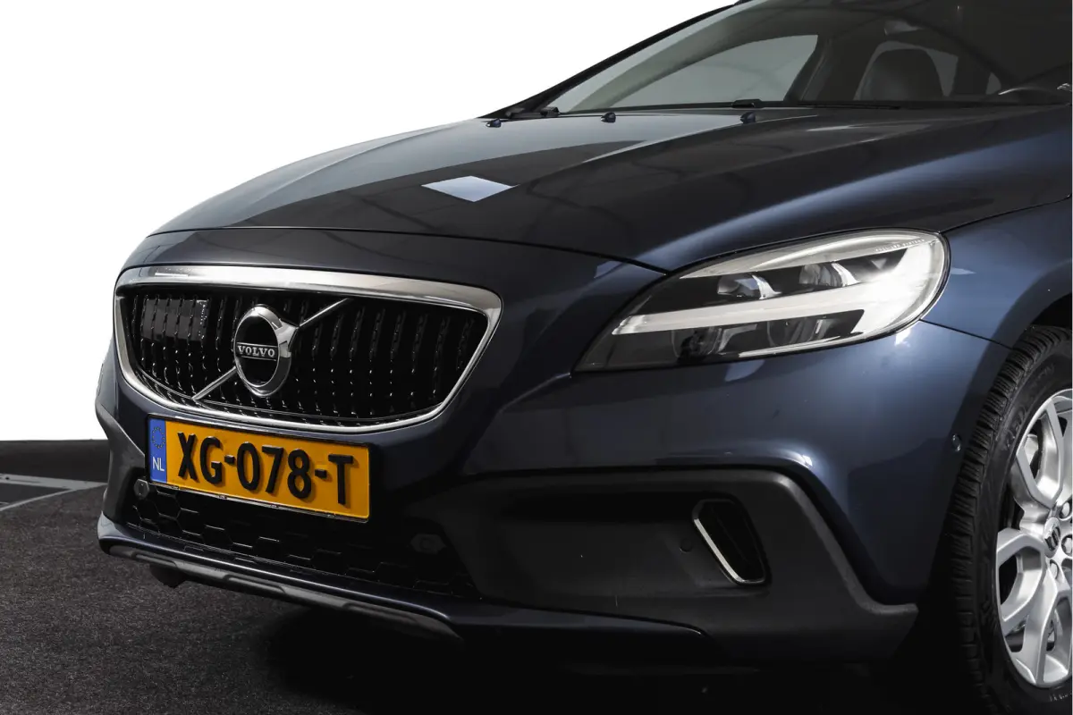 1.5 T3 150 PK Polar+ Luxury - Automaat Orig. NL | Panodak | Adapt. Cruise | Harman/Kardon | Stoelverw. | Standkachel | PDC | Camera | NAV | ECC | Afn.Trekhaak | LM 17" |