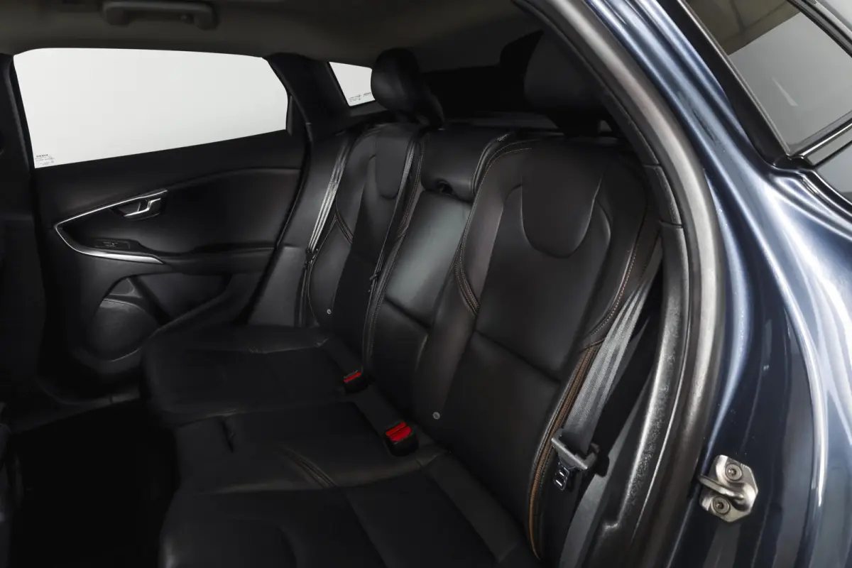 1.5 T3 150 PK Polar+ Luxury - Automaat Orig. NL | Panodak | Adapt. Cruise | Harman/Kardon | Stoelverw. | Standkachel | PDC | Camera | NAV | ECC | Afn.Trekhaak | LM 17" |