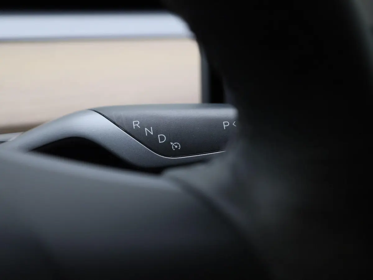 Long Range AWD 75 kWh | PANORAMADAK | APPLE CARPLAY | ANDROID AUTO | ACHTERUITRIJCAMERA | PARKEERSENSOREN | ELEKTRISCHE STOELEN | NAVGATIE | LED VERLICHTING | LICHTMETALEN VELGEN |