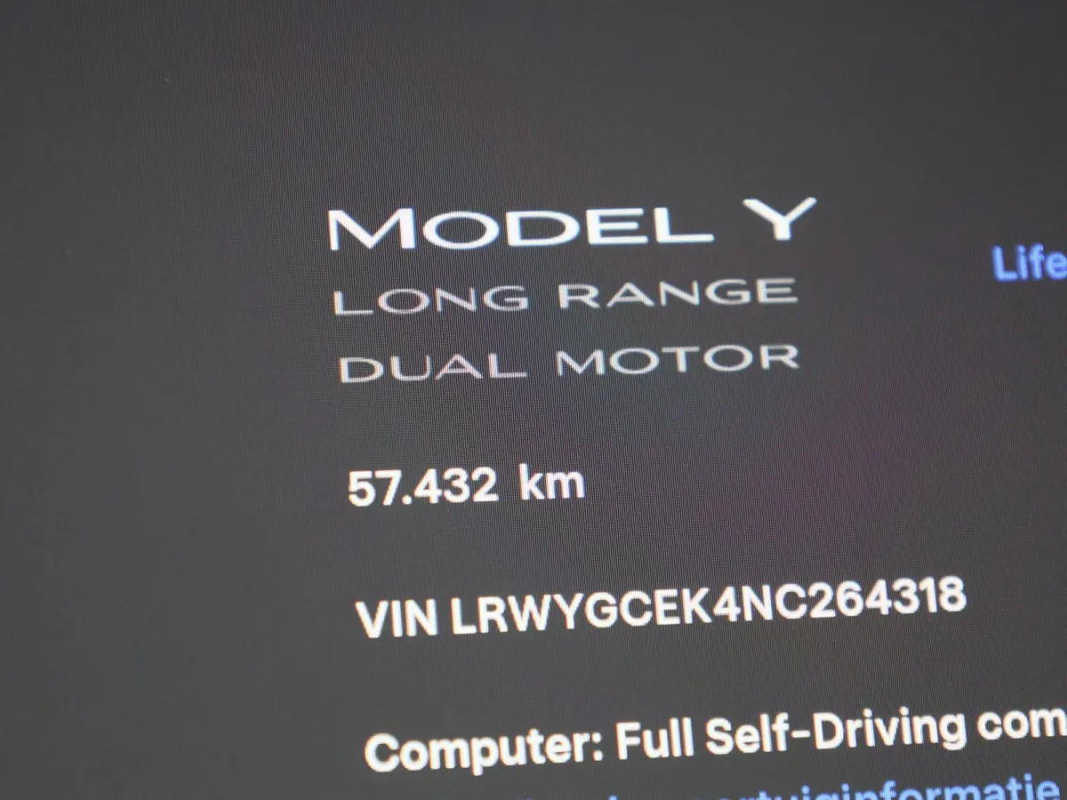 Long Range AWD 75 kWh | PANORAMADAK | APPLE CARPLAY | ANDROID AUTO | ACHTERUITRIJCAMERA | PARKEERSENSOREN | ELEKTRISCHE STOELEN | NAVGATIE | LED VERLICHTING | LICHTMETALEN VELGEN |