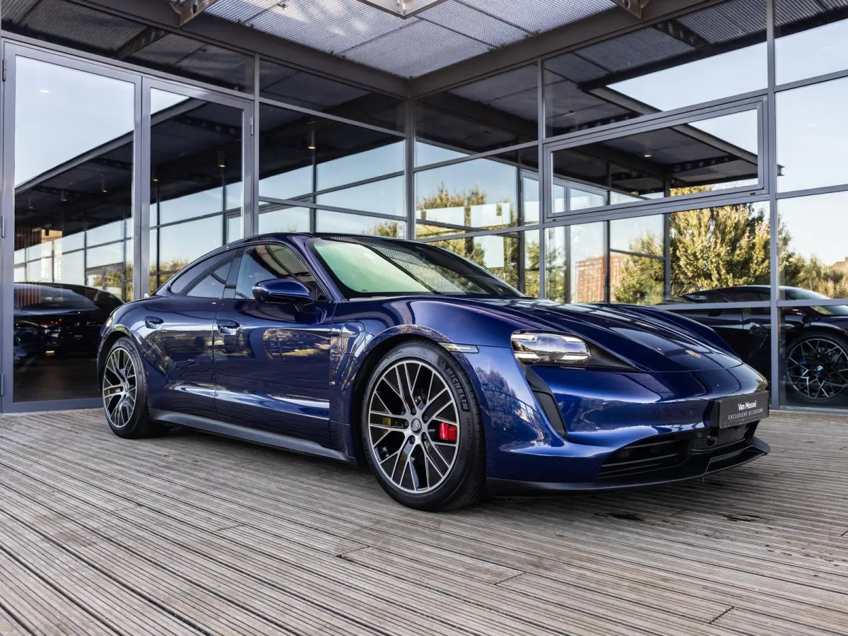 4S Performance 84 kWh | SOH 94% | SPORTCHRONO | PDLS + | PANORAMADAK | BOSE AUDIO | 18-WEG STOELEN | PASM LUCHTVERING | 360 CAMERA | KEYLESS | STOELVERWARMING VOOR EN ACHTER | BTW AUTO | GEN