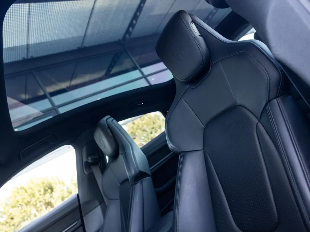 4S Performance 84 kWh | SOH 94% | SPORTCHRONO | PDLS + | PANORAMADAK | BOSE AUDIO | 18-WEG STOELEN | PASM LUCHTVERING | 360 CAMERA | KEYLESS | STOELVERWARMING VOOR EN ACHTER | BTW AUTO | GEN
