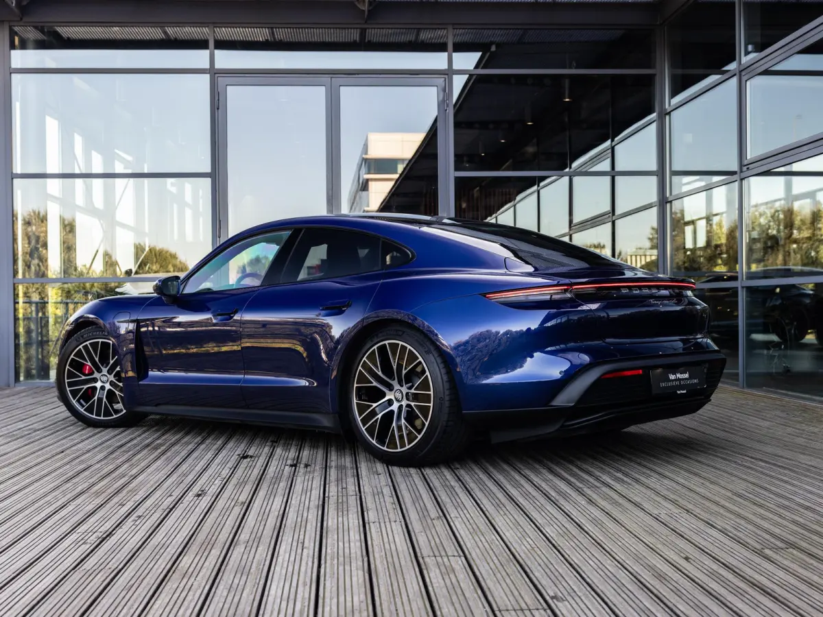 4S Performance 84 kWh | SOH 94% | SPORTCHRONO | PDLS + | PANORAMADAK | BOSE AUDIO | 18-WEG STOELEN | PASM LUCHTVERING | 360 CAMERA | KEYLESS | STOELVERWARMING VOOR EN ACHTER | BTW AUTO | GEN