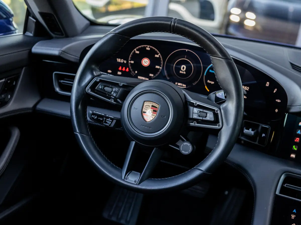 4S Performance 84 kWh | SOH 94% | SPORTCHRONO | PDLS + | PANORAMADAK | BOSE AUDIO | 18-WEG STOELEN | PASM LUCHTVERING | 360 CAMERA | KEYLESS | STOELVERWARMING VOOR EN ACHTER | BTW AUTO | GEN
