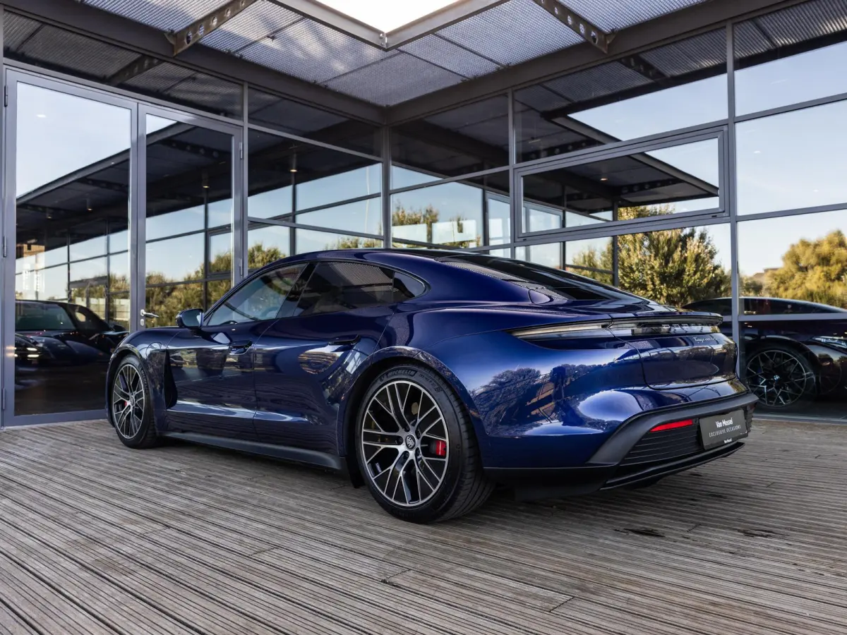 4S Performance 84 kWh | SOH 94% | SPORTCHRONO | PDLS + | PANORAMADAK | BOSE AUDIO | 18-WEG STOELEN | PASM LUCHTVERING | 360 CAMERA | KEYLESS | STOELVERWARMING VOOR EN ACHTER | BTW AUTO | GEN
