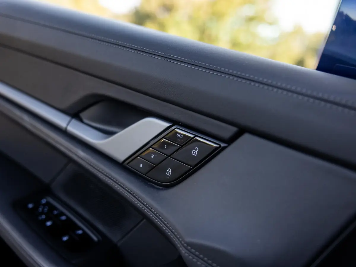 4S Performance 84 kWh | SOH 94% | SPORTCHRONO | PDLS + | PANORAMADAK | BOSE AUDIO | 18-WEG STOELEN | PASM LUCHTVERING | 360 CAMERA | KEYLESS | STOELVERWARMING VOOR EN ACHTER | BTW AUTO | GEN