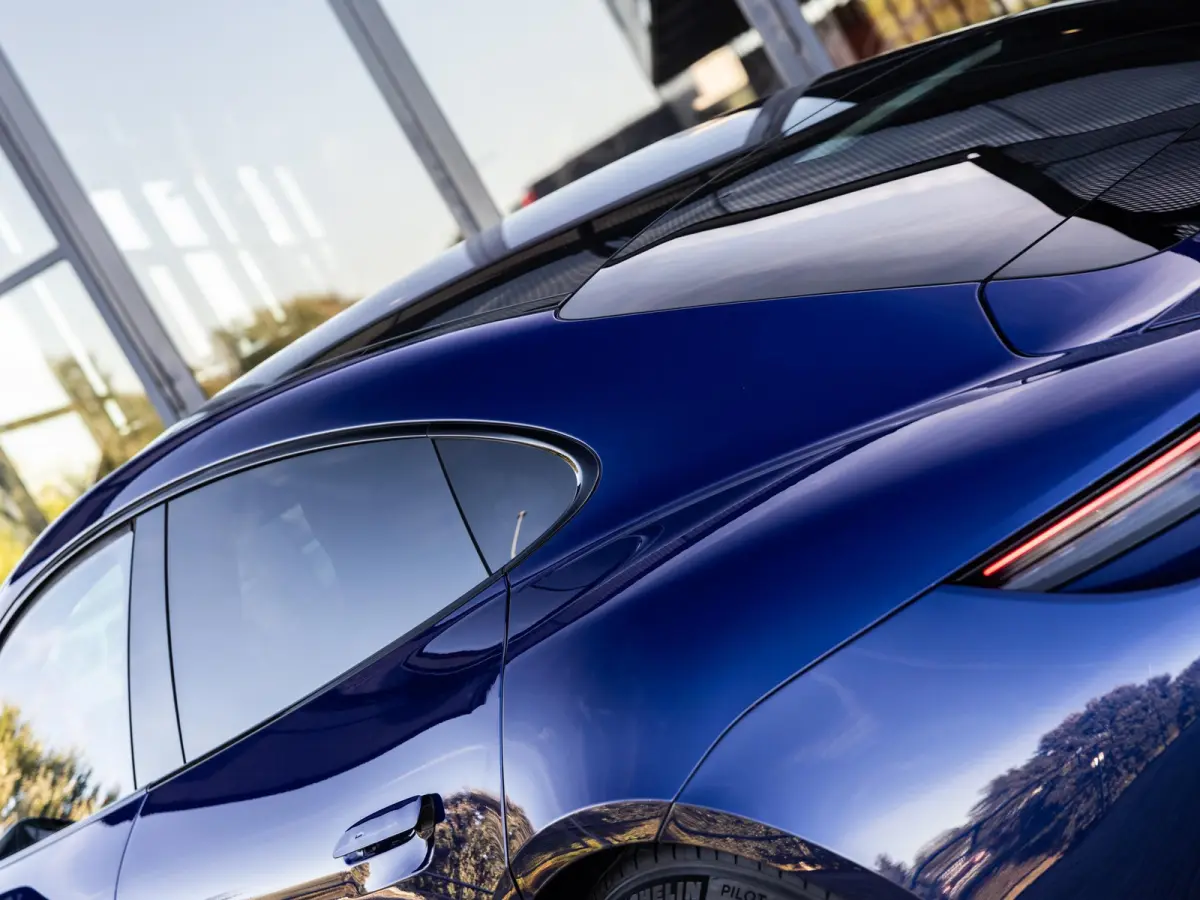 4S Performance 84 kWh | SOH 94% | SPORTCHRONO | PDLS + | PANORAMADAK | BOSE AUDIO | 18-WEG STOELEN | PASM LUCHTVERING | 360 CAMERA | KEYLESS | STOELVERWARMING VOOR EN ACHTER | BTW AUTO | GEN