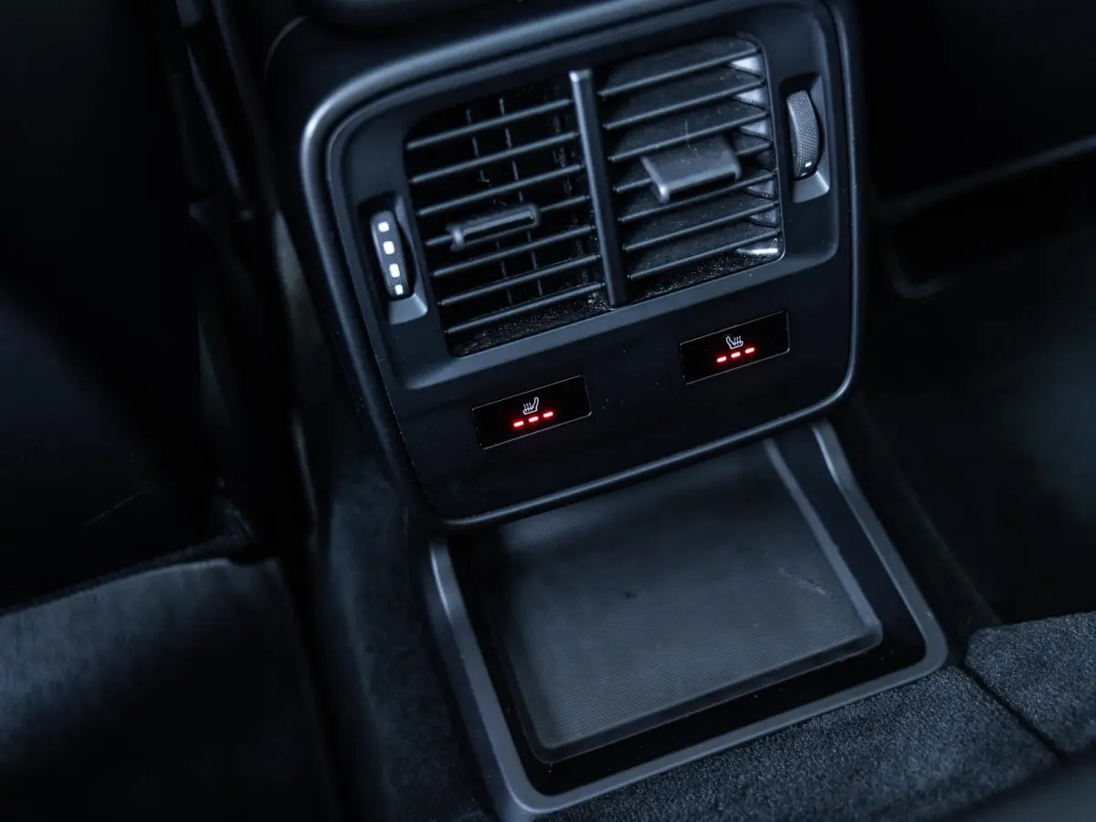 4S Performance 84 kWh | SOH 94% | SPORTCHRONO | PDLS + | PANORAMADAK | BOSE AUDIO | 18-WEG STOELEN | PASM LUCHTVERING | 360 CAMERA | KEYLESS | STOELVERWARMING VOOR EN ACHTER | BTW AUTO | GEN