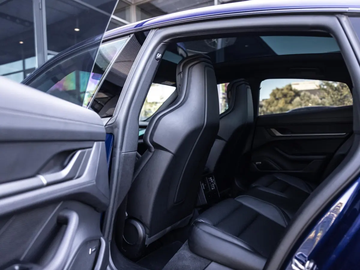 4S Performance 84 kWh | SOH 94% | SPORTCHRONO | PDLS + | PANORAMADAK | BOSE AUDIO | 18-WEG STOELEN | PASM LUCHTVERING | 360 CAMERA | KEYLESS | STOELVERWARMING VOOR EN ACHTER | BTW AUTO | GEN