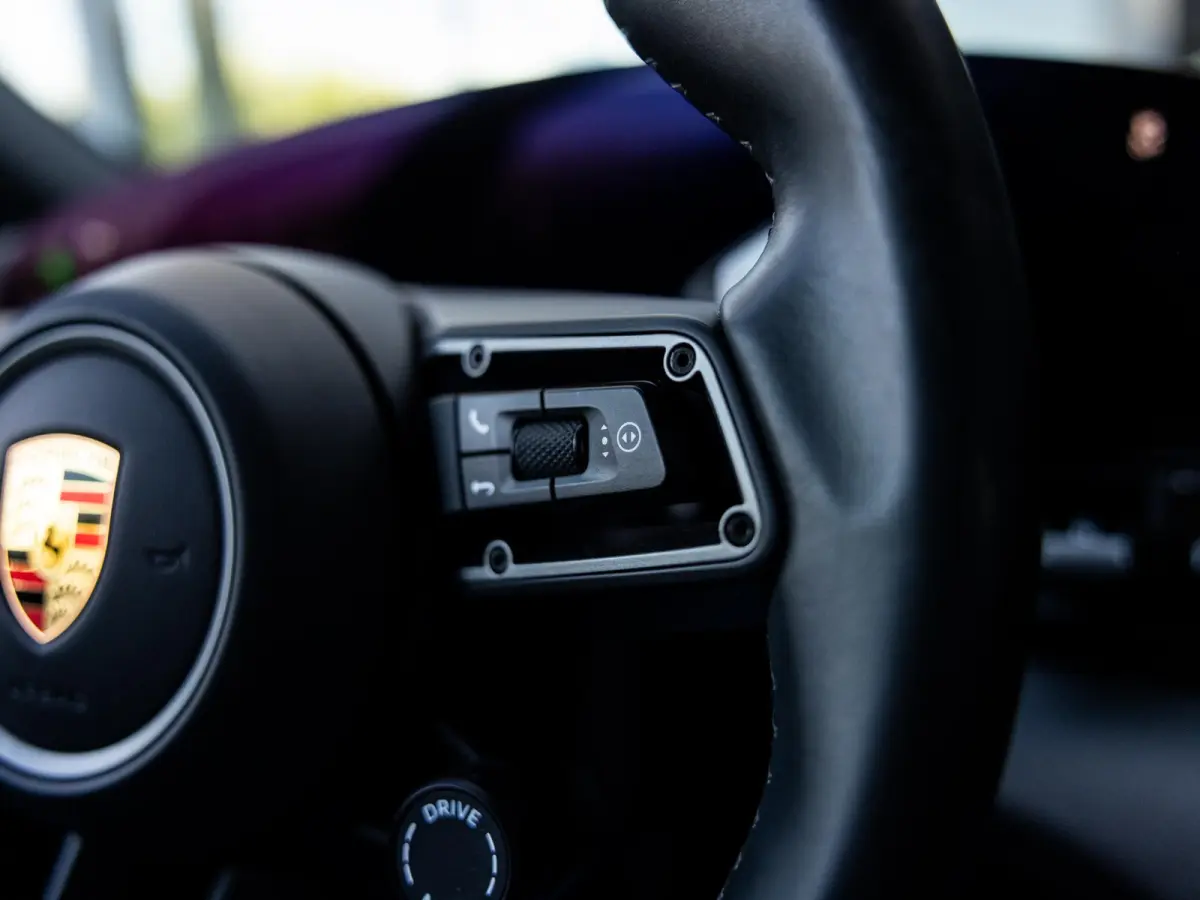 4S Performance 84 kWh | SOH 94% | SPORTCHRONO | PDLS + | PANORAMADAK | BOSE AUDIO | 18-WEG STOELEN | PASM LUCHTVERING | 360 CAMERA | KEYLESS | STOELVERWARMING VOOR EN ACHTER | BTW AUTO | GEN