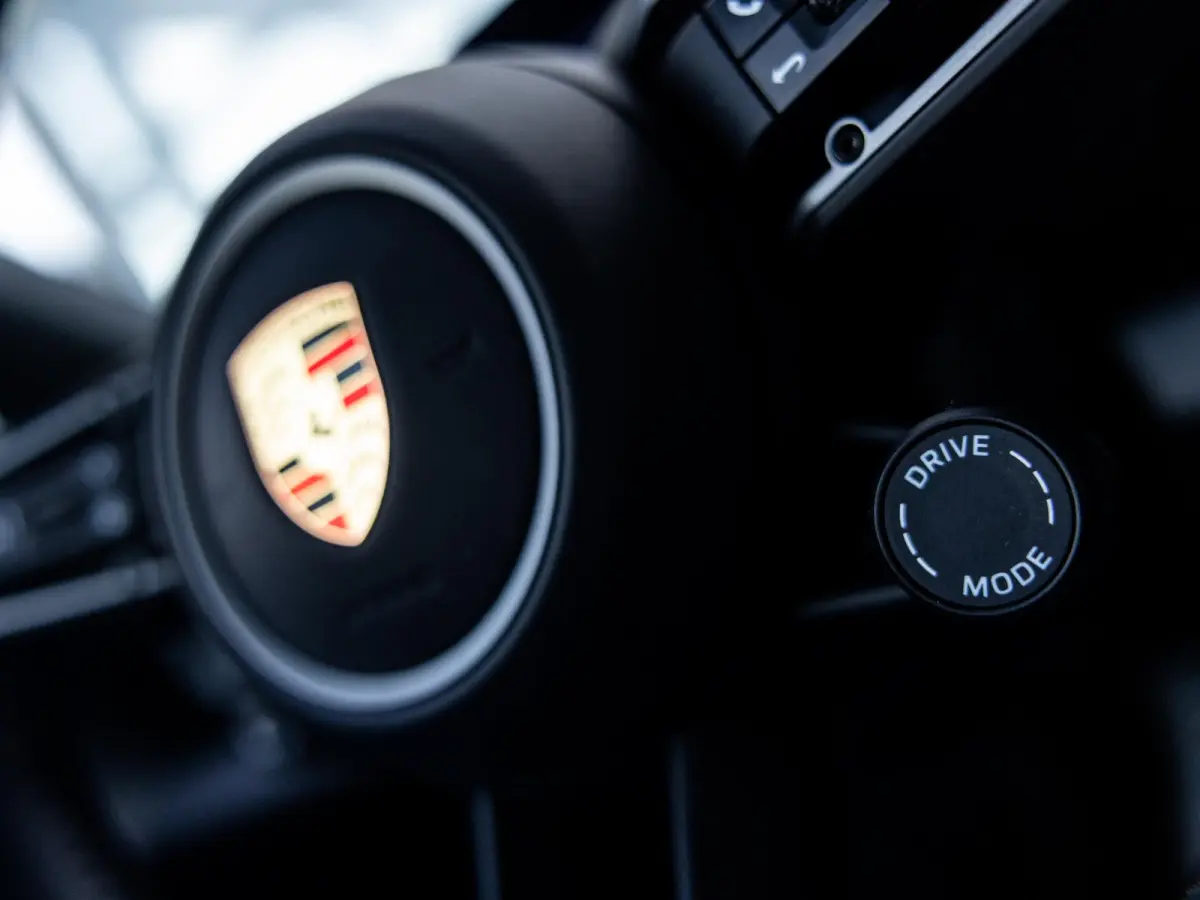4S Performance 84 kWh | SOH 94% | SPORTCHRONO | PDLS + | PANORAMADAK | BOSE AUDIO | 18-WEG STOELEN | PASM LUCHTVERING | 360 CAMERA | KEYLESS | STOELVERWARMING VOOR EN ACHTER | BTW AUTO | GEN