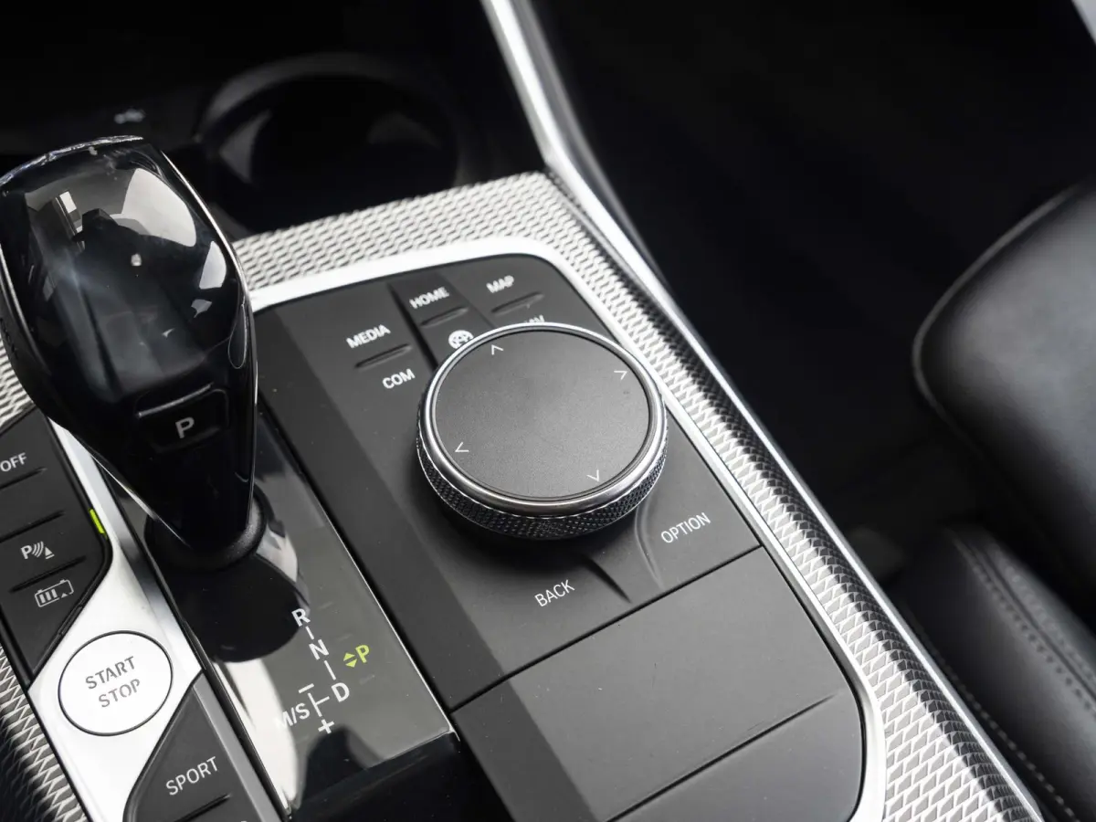 330e SoH 89% | High Executive | M Sport | Stoelverwarming | Harman Kardon | LED | Cruise Control | 19'' |