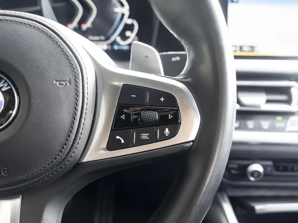 330e SoH 89% | High Executive | M Sport | Stoelverwarming | Harman Kardon | LED | Cruise Control | 19'' |