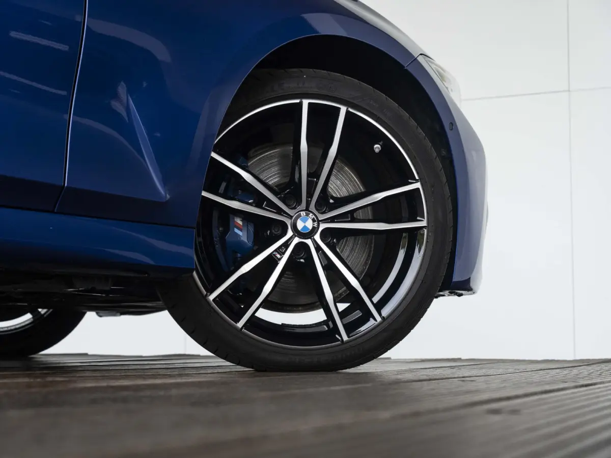 330e SoH 89% | High Executive | M Sport | Stoelverwarming | Harman Kardon | LED | Cruise Control | 19'' |