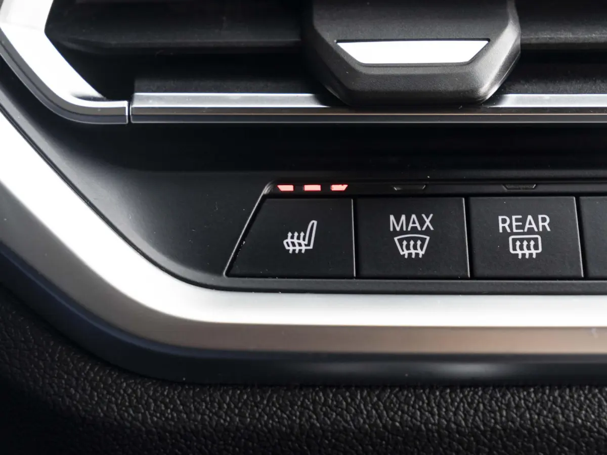 330e SoH 89% | High Executive | M Sport | Stoelverwarming | Harman Kardon | LED | Cruise Control | 19'' |