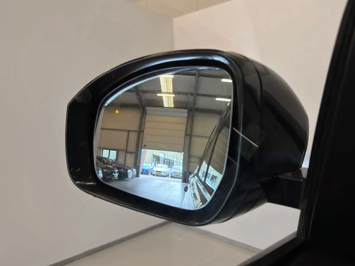 2.0 P400e Vogue / Pano / Meridian / Memory