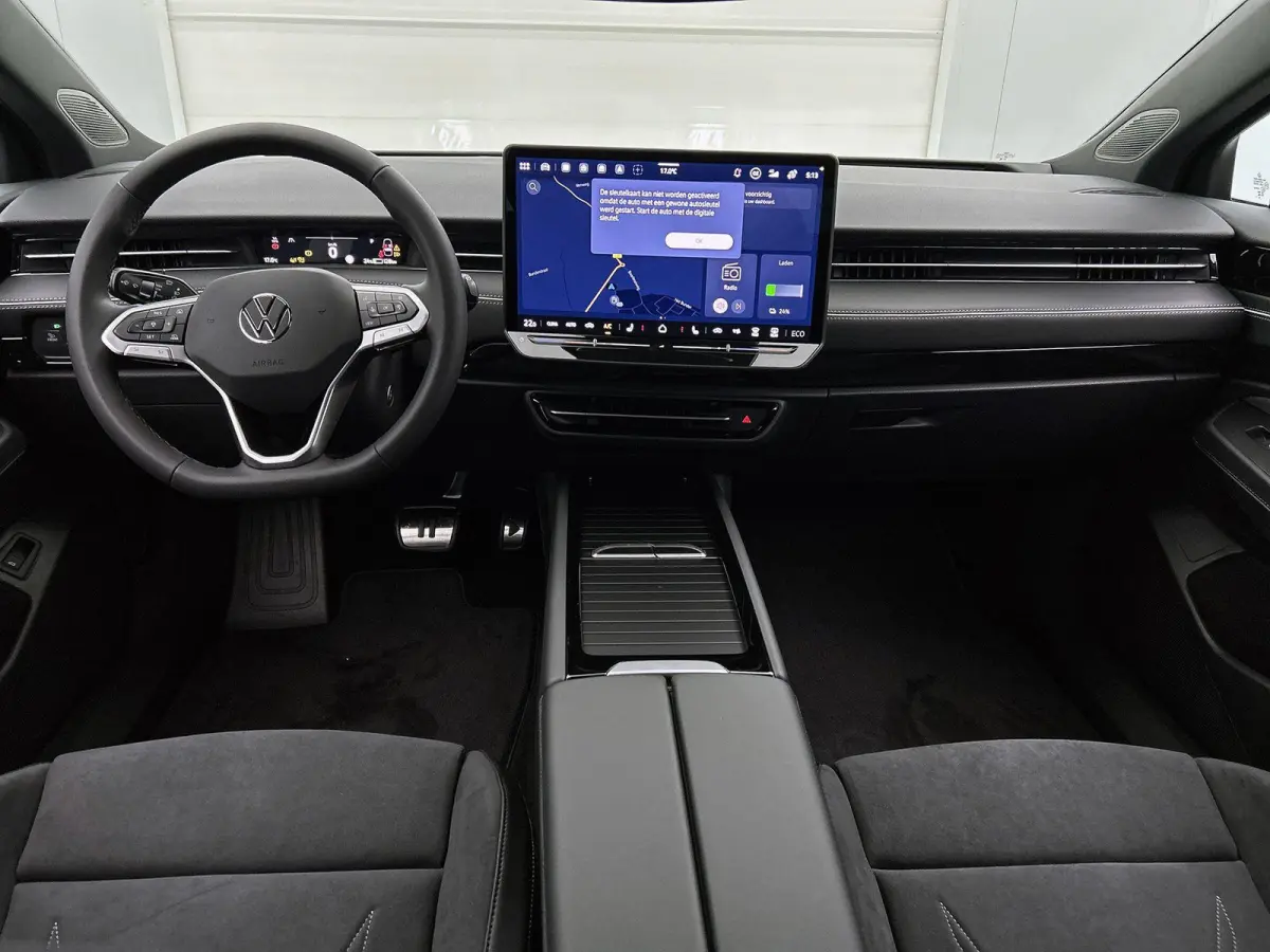 Limited Edition Plus 77 kWh 286pk | Trekhaak inklapbaar | Camera | Apple Carplay | Android Auto | Head-up display | Adaptive Cruise Control | Voorstoelen verwarmbaar | Automatische aircondit