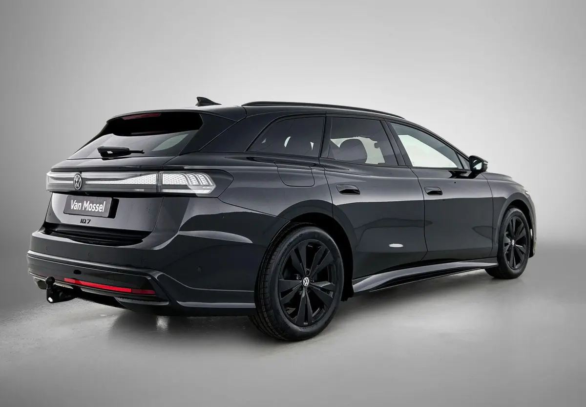 Limited Edition Plus 77 kWh 286pk | Trekhaak inklapbaar | Camera | Apple Carplay | Android Auto | Head-up display | Adaptive Cruise Control | Voorstoelen verwarmbaar | Automatische aircondit