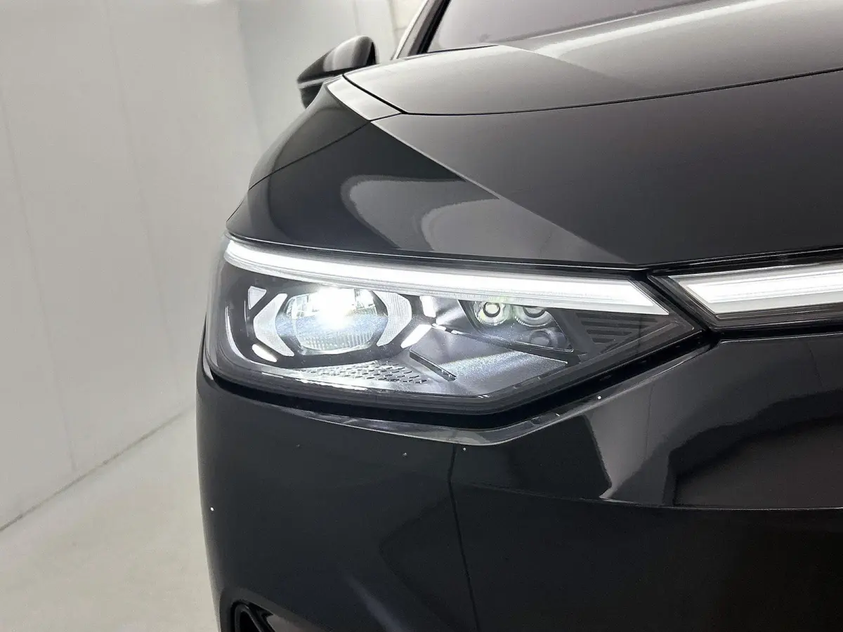 Limited Edition Plus 77 kWh 286pk | Trekhaak inklapbaar | Camera | Apple Carplay | Android Auto | Head-up display | Adaptive Cruise Control | Voorstoelen verwarmbaar | Automatische aircondit