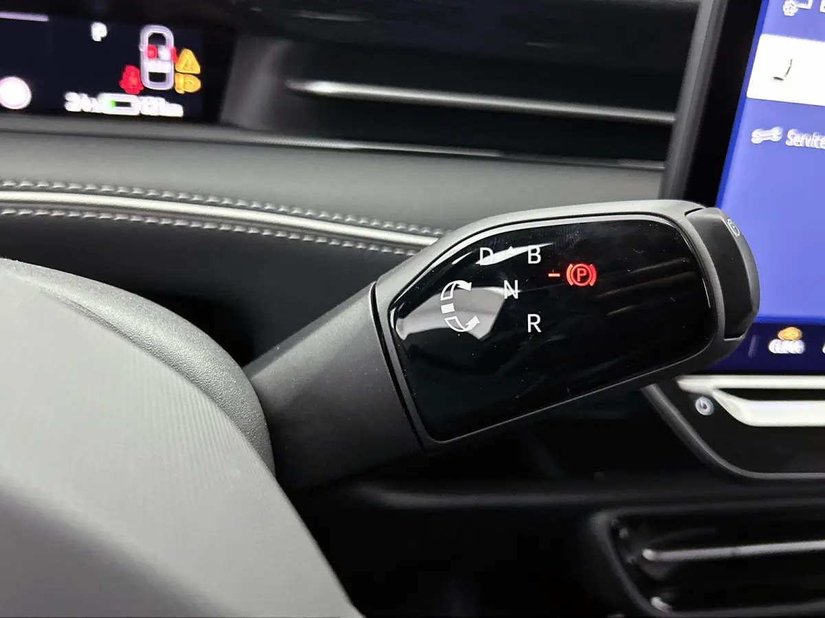Limited Edition Plus 77 kWh 286pk | Trekhaak inklapbaar | Camera | Apple Carplay | Android Auto | Head-up display | Adaptive Cruise Control | Voorstoelen verwarmbaar | Automatische aircondit