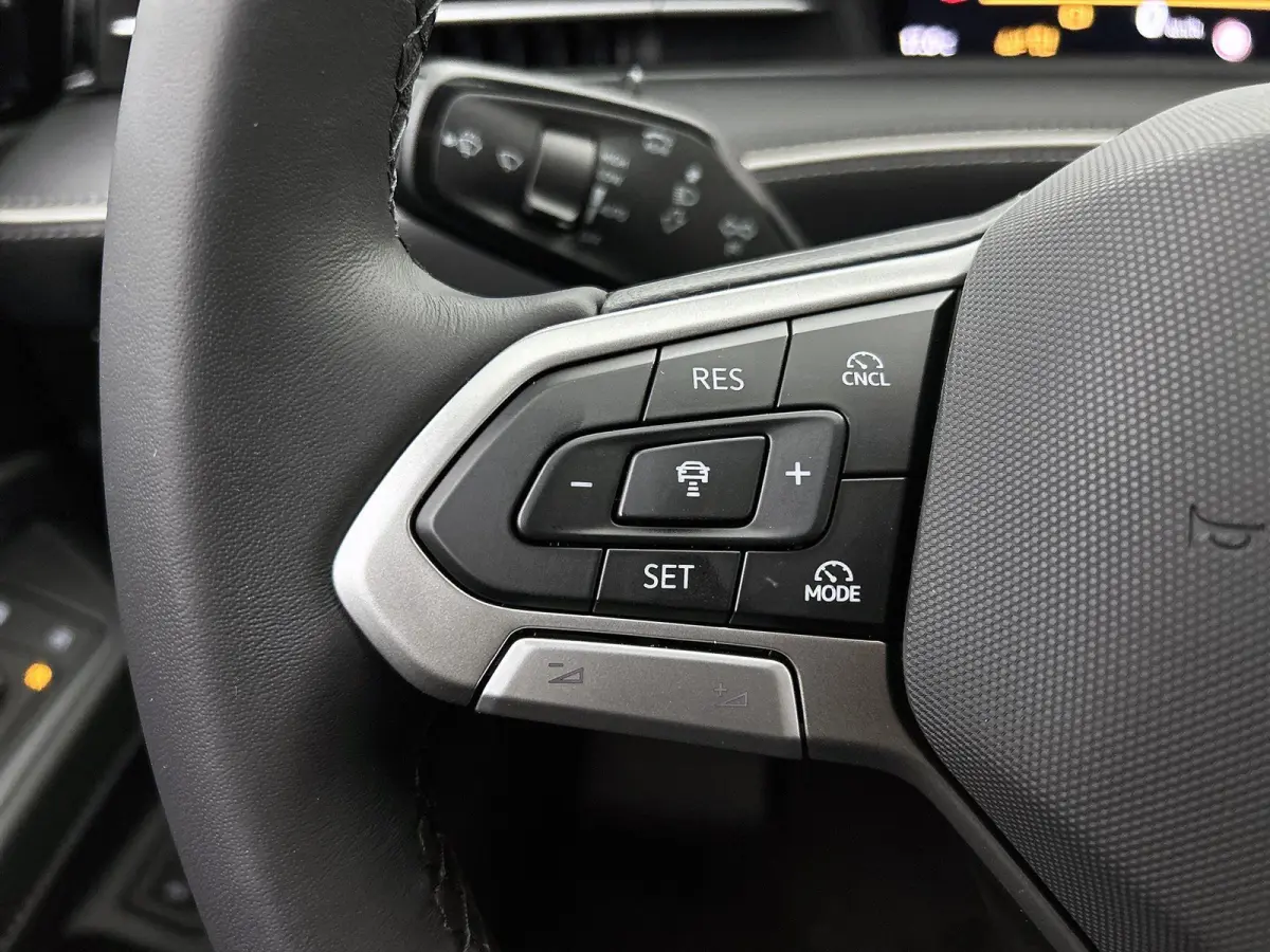 Limited Edition Plus 77 kWh 286pk | Trekhaak inklapbaar | Camera | Apple Carplay | Android Auto | Head-up display | Adaptive Cruise Control | Voorstoelen verwarmbaar | Automatische aircondit