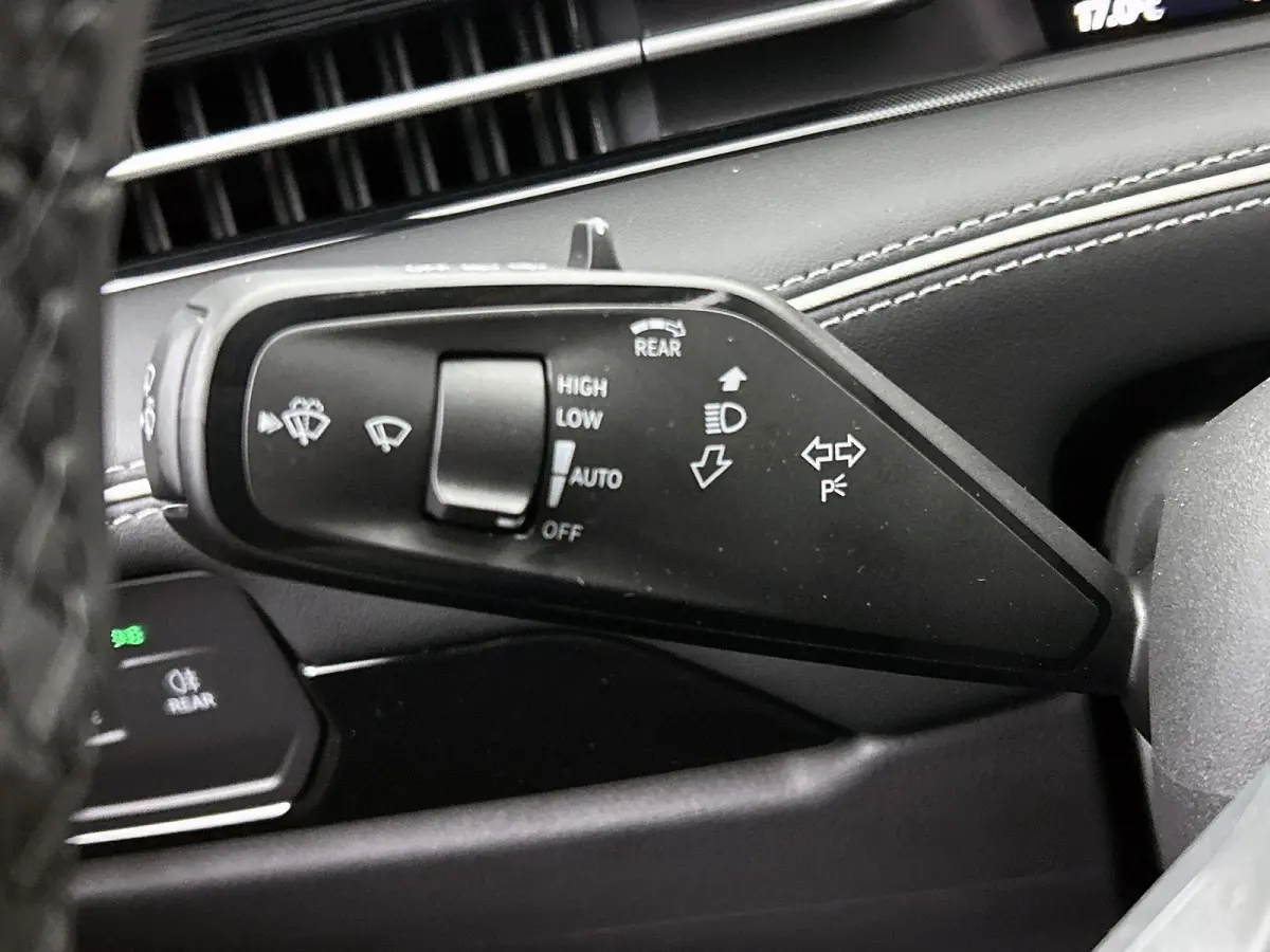 Limited Edition Plus 77 kWh 286pk | Trekhaak inklapbaar | Camera | Apple Carplay | Android Auto | Head-up display | Adaptive Cruise Control | Voorstoelen verwarmbaar | Automatische aircondit
