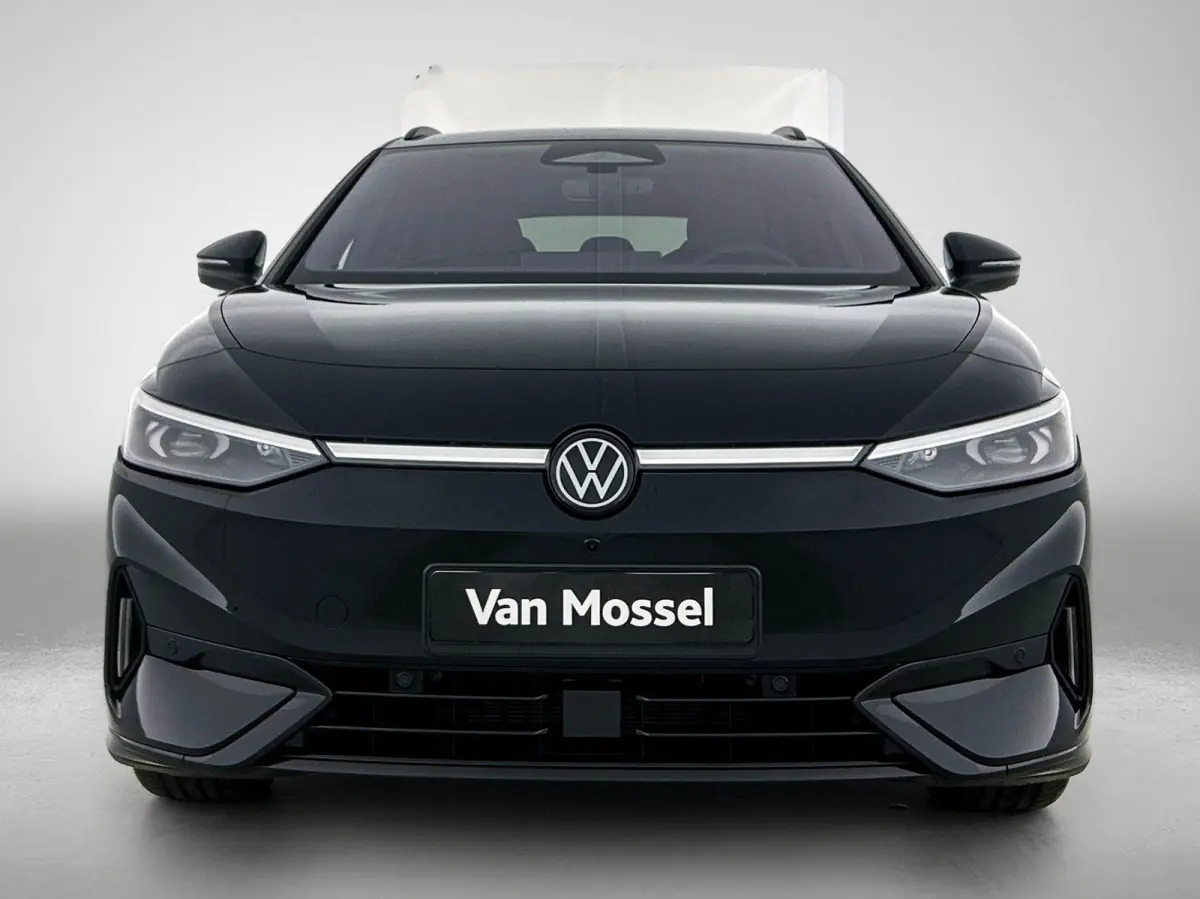 Limited Edition Plus 77 kWh 286pk | Trekhaak inklapbaar | Camera | Apple Carplay | Android Auto | Head-up display | Adaptive Cruise Control | Voorstoelen verwarmbaar | Automatische aircondit