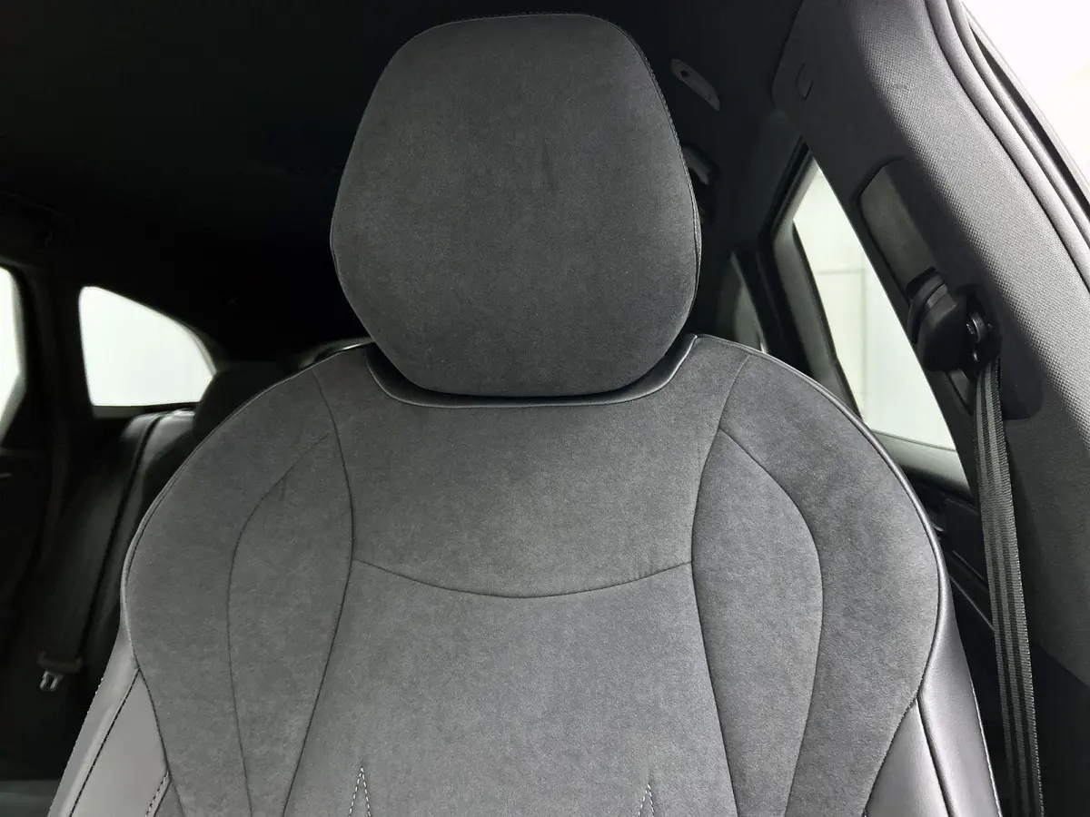 Limited Edition Plus 77 kWh 286pk | Trekhaak inklapbaar | Camera | Apple Carplay | Android Auto | Head-up display | Adaptive Cruise Control | Voorstoelen verwarmbaar | Automatische aircondit