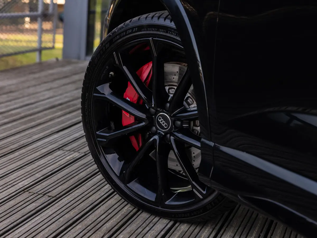 RSQ3 2.5 TFSI QUATTRO | LED MATRIX | PANORAMA/SCHUIF-KANTELDAK | 360 CAMERA | BANG & OLUFSEN | RS SPORTUITLAATSYSTEEM | ELEKTR.TREKHAAK | ELEKTR. VERSTELBARE STOELEN |